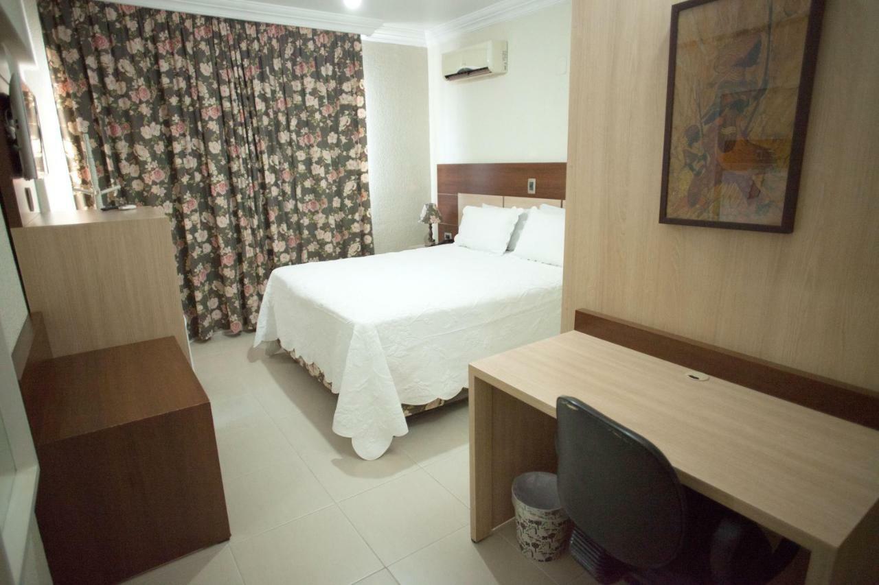 Hotel Royal Plaza 3*